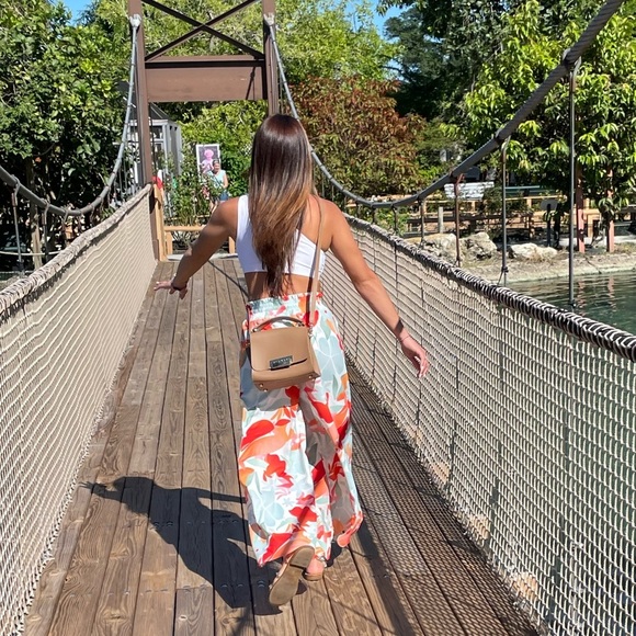 ‼️SEND REASONABLE OFFERS🚨🦋 - Picture 2 of 2